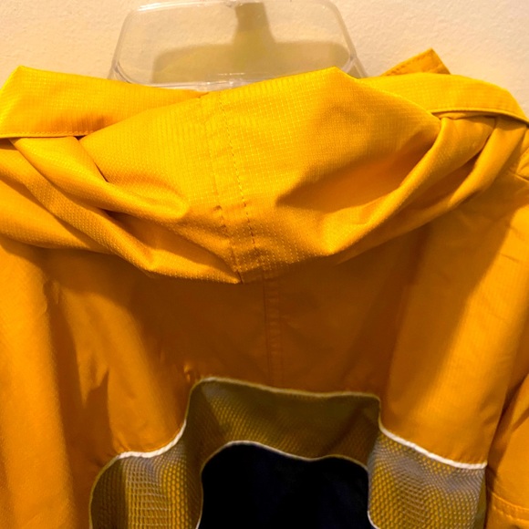 🛑Sold Reebok~Mens lightweight gym jacket, 💛💙 with white trim front zipper - Picture 7 of 11